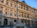 Building near Hotel Diplomac in Rome 